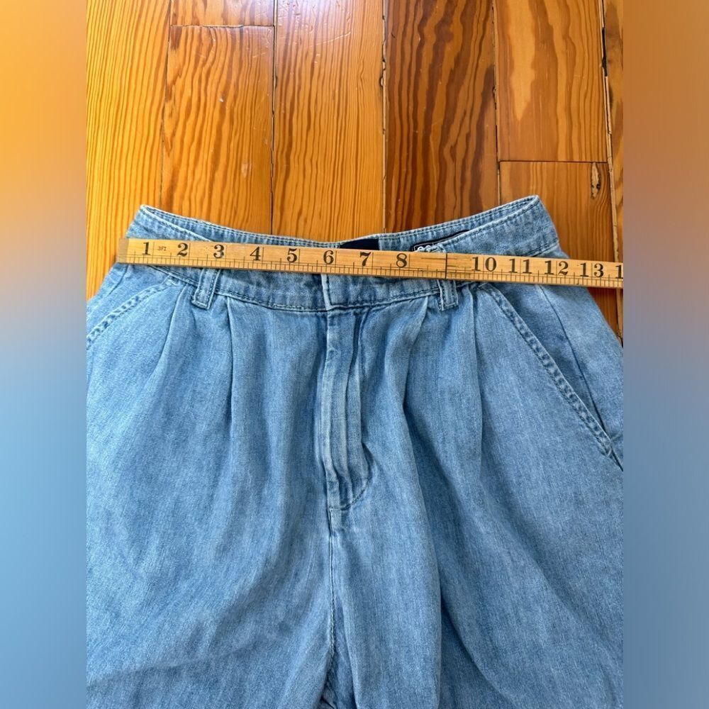 Gap Shorts - Picture 4 of 6